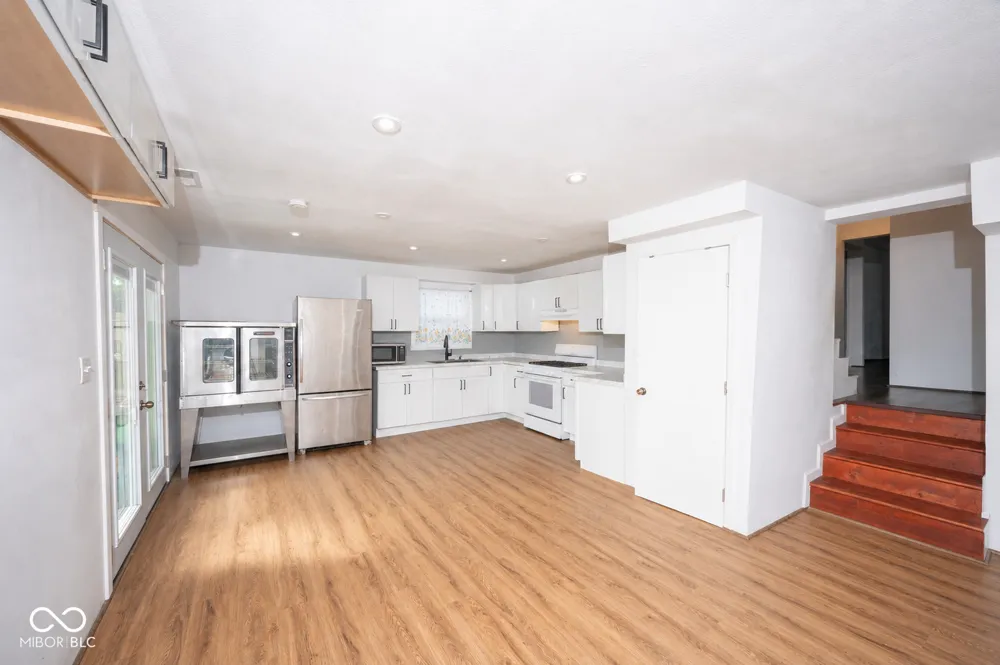 2712 Fletcher Street Anderson, IN 46016