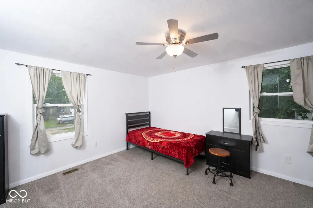 2712 Fletcher Street Anderson, IN 46016
