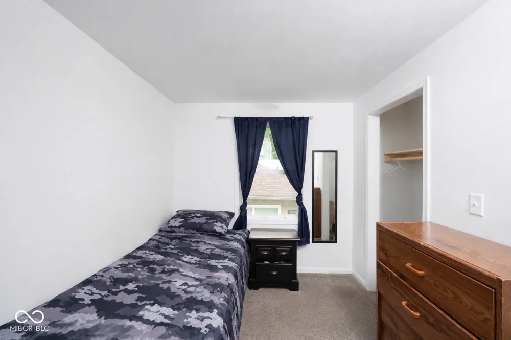 2712 Fletcher Street Anderson, IN 46016