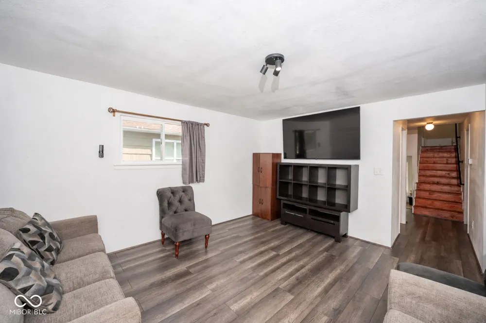 2712 Fletcher Street Anderson, IN 46016