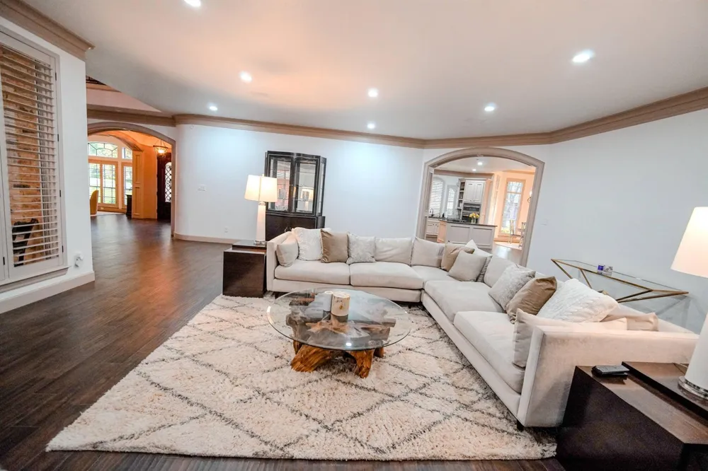 60 Champion Villa Drive Houston, TX 77069