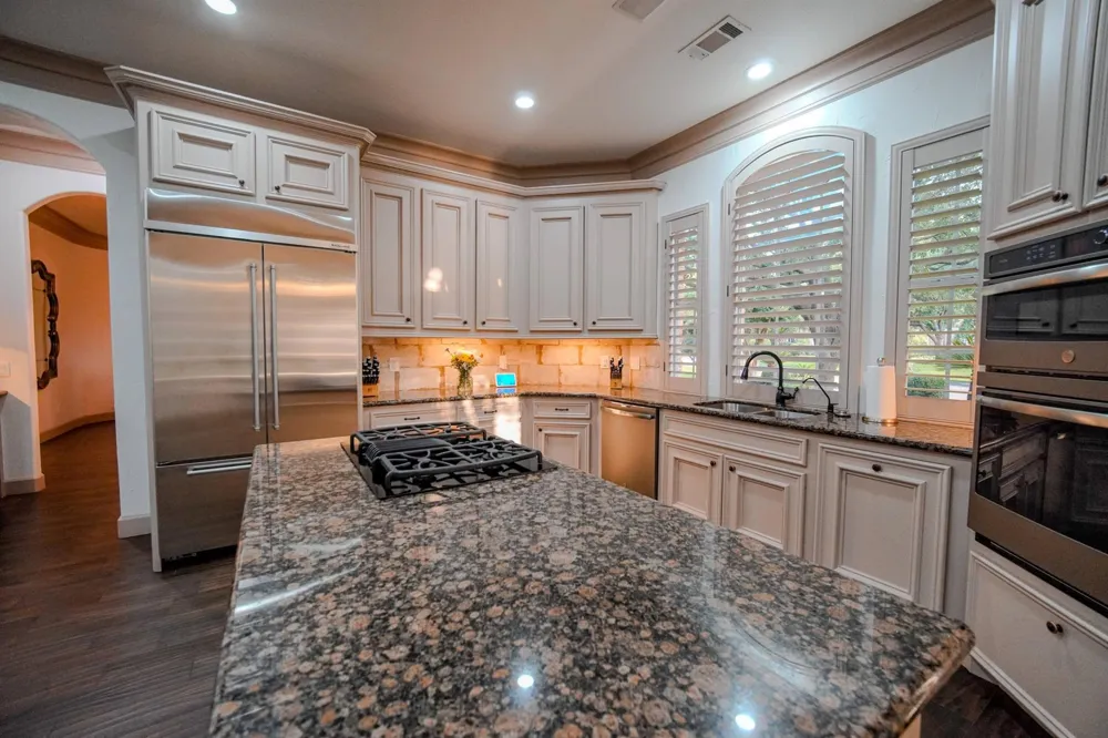 60 Champion Villa Drive Houston, TX 77069