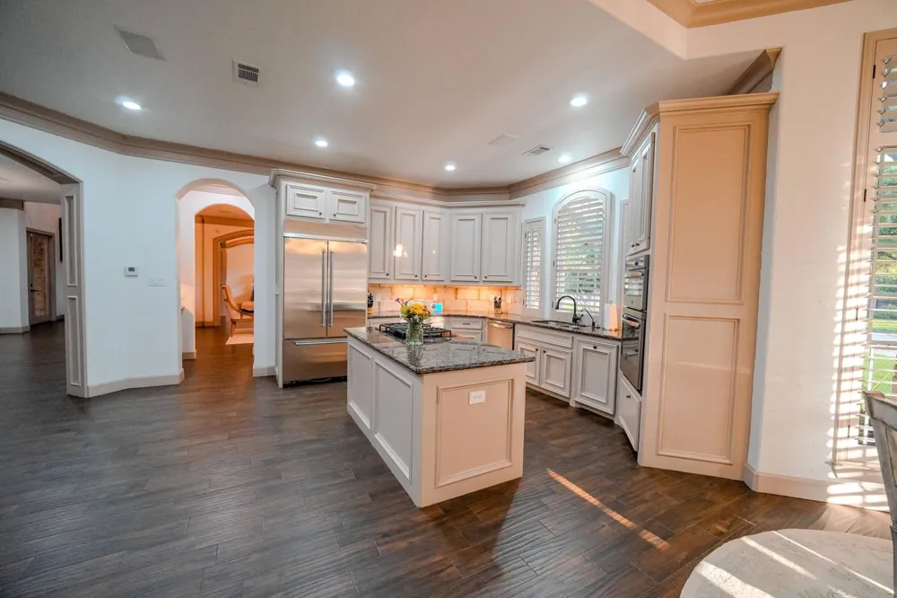 60 Champion Villa Drive Houston, TX 77069