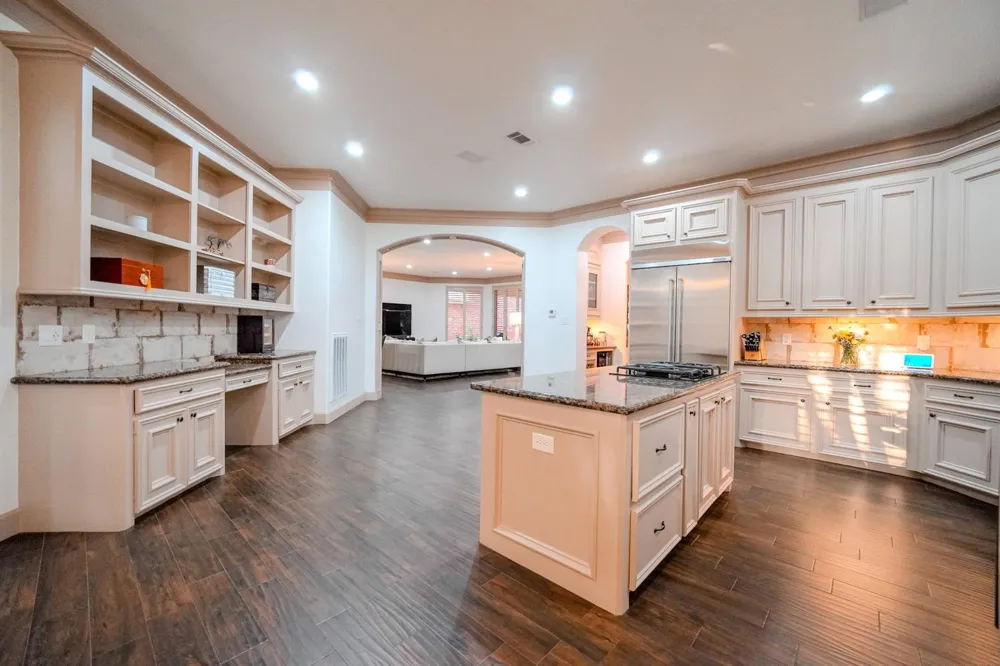 60 Champion Villa Drive Houston, TX 77069