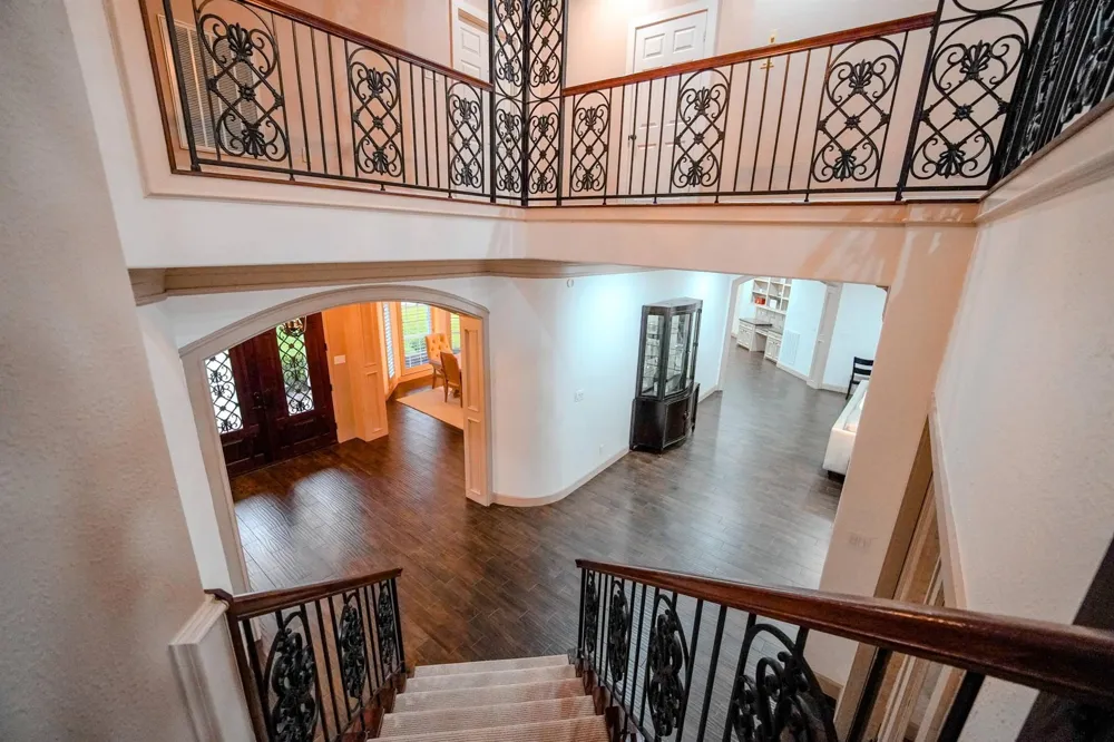 60 Champion Villa Drive Houston, TX 77069