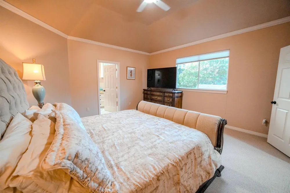 60 Champion Villa Drive Houston, TX 77069