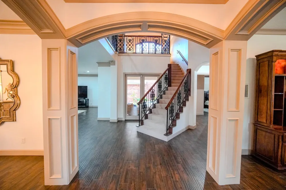 60 Champion Villa Drive Houston, TX 77069