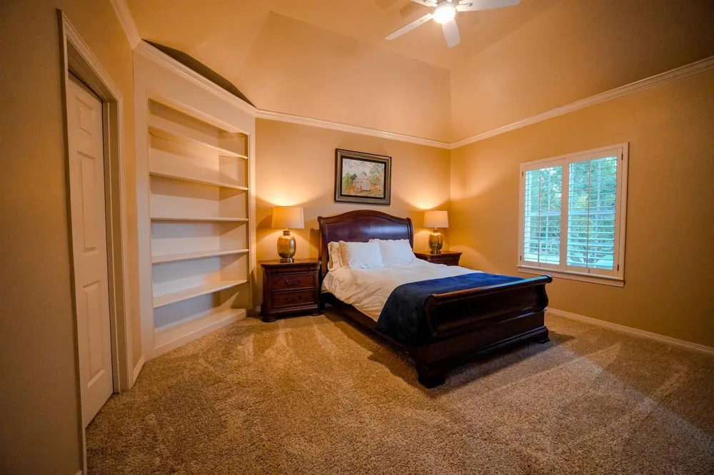 60 Champion Villa Drive Houston, TX 77069