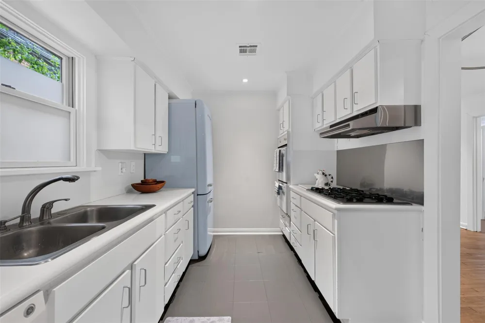 4211 Albans Street Houston, TX 77005
