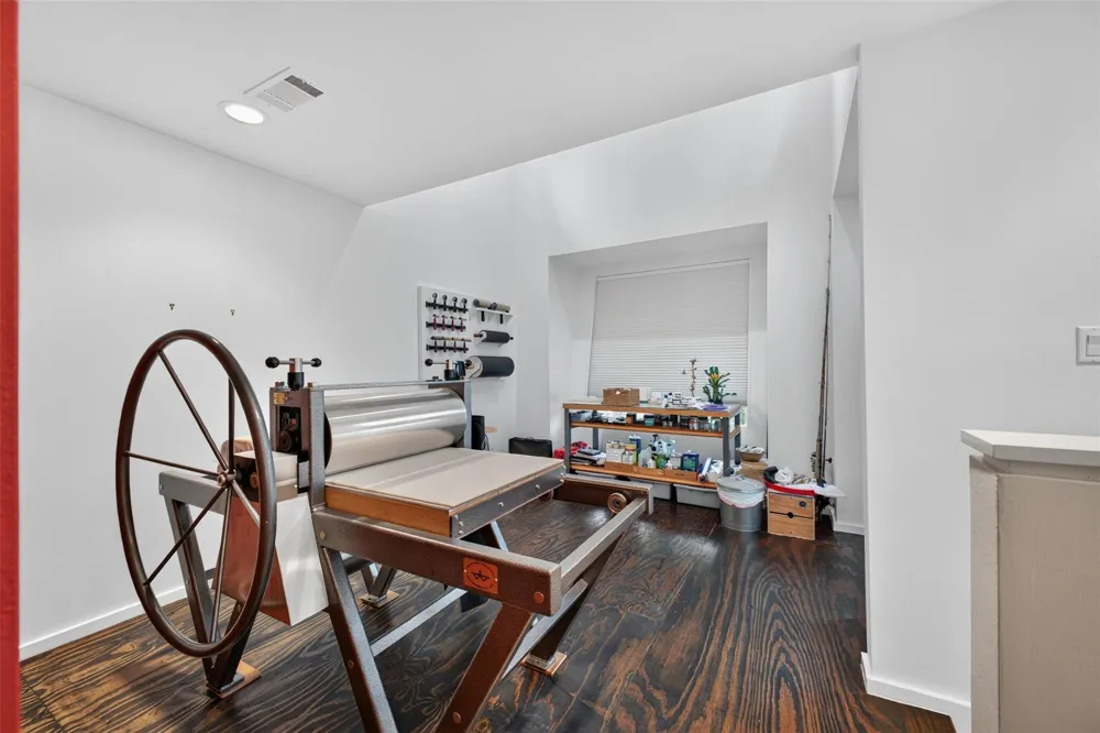 4211 Albans Street Houston, TX 77005