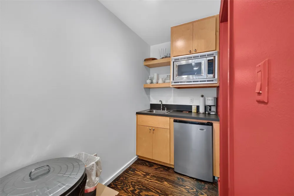 4211 Albans Street Houston, TX 77005