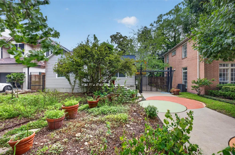 4211 Albans Street Houston, TX 77005