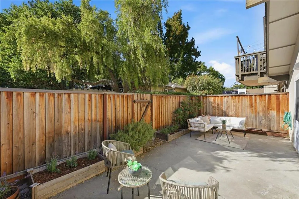 98 Flynn Avenue #A Mountain View, CA 94043