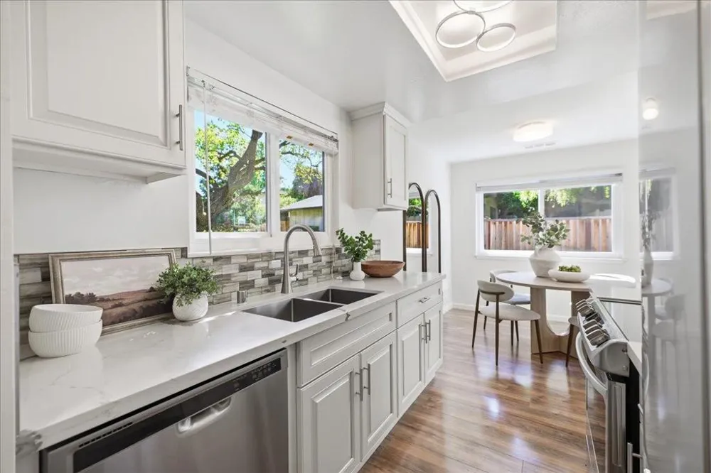 98 Flynn Avenue #A Mountain View, CA 94043