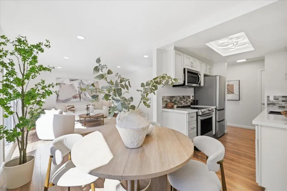 98 Flynn Avenue #A Mountain View, CA 94043