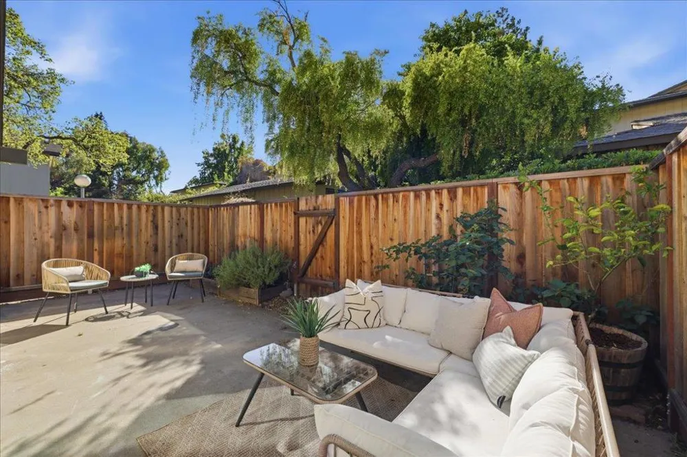 98 Flynn Avenue #A Mountain View, CA 94043