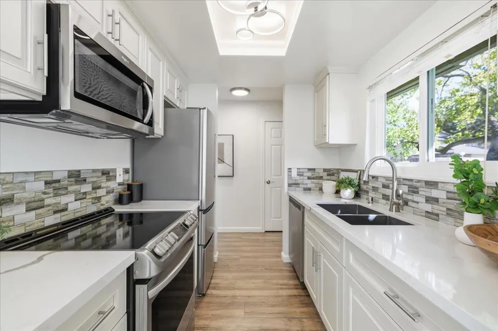 98 Flynn Avenue #A Mountain View, CA 94043