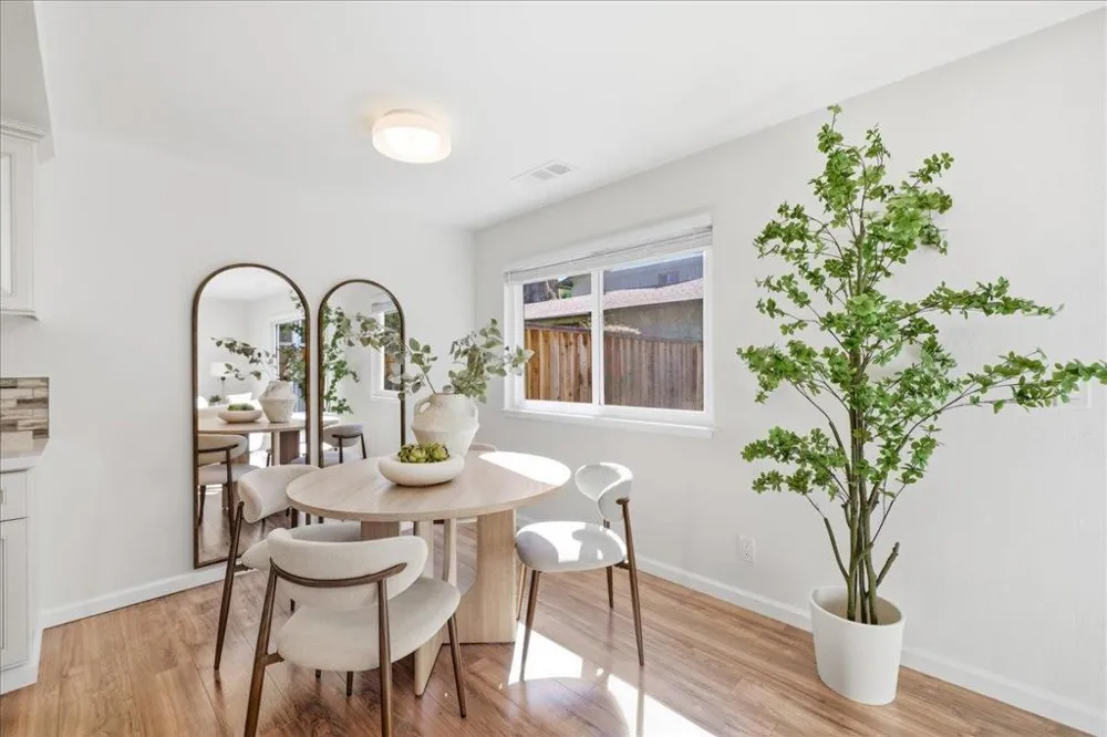98 Flynn Avenue #A Mountain View, CA 94043