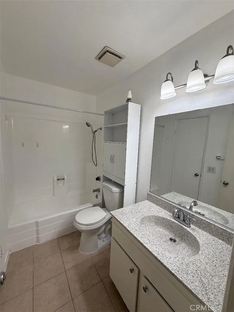 254 W Grove Street #4 Pomona, CA 91767