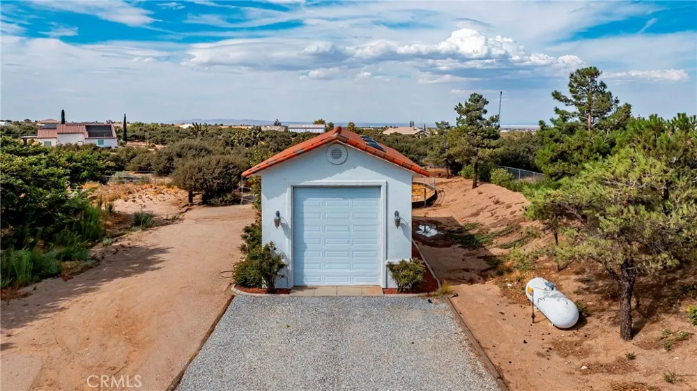 9222 Rattlesnake Phelan, CA 92371