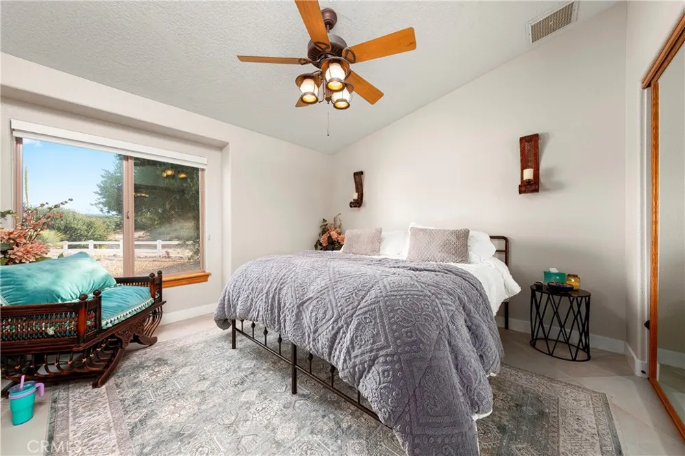 9222 Rattlesnake Phelan, CA 92371
