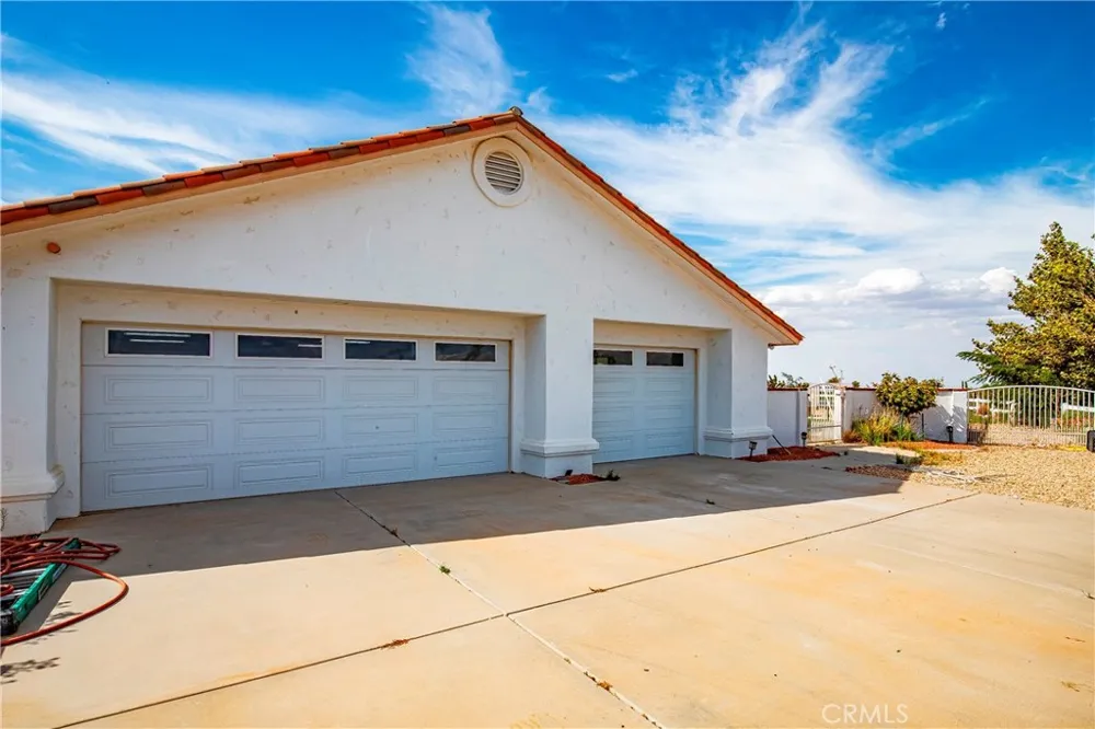 9222 Rattlesnake Phelan, CA 92371