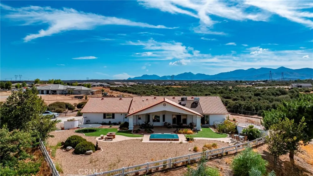 9222 Rattlesnake Phelan, CA 92371