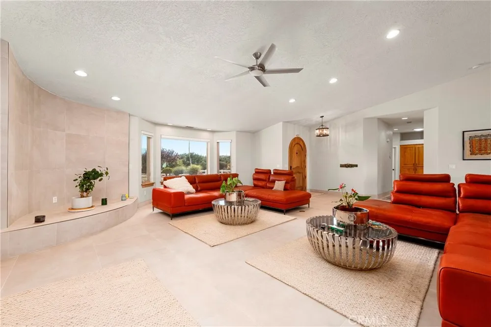 9222 Rattlesnake Phelan, CA 92371