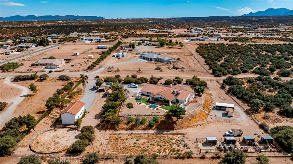 9222 Rattlesnake Phelan, CA 92371