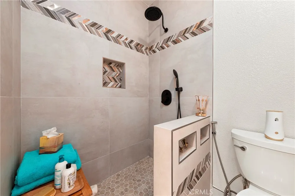 9222 Rattlesnake Phelan, CA 92371