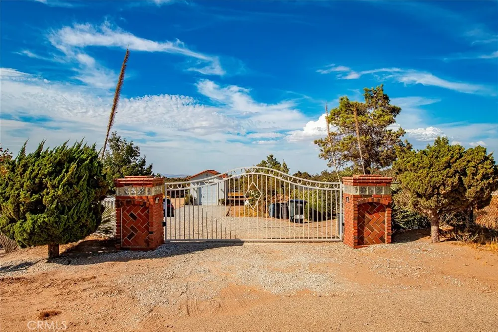 9222 Rattlesnake Phelan, CA 92371