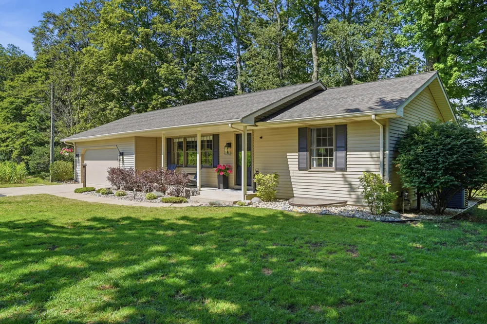 70070 2nd Avenue South Haven, MI 49090