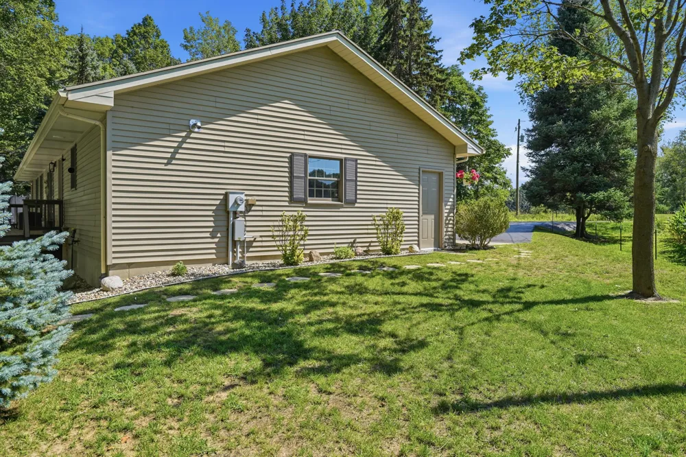 70070 2nd Avenue South Haven, MI 49090