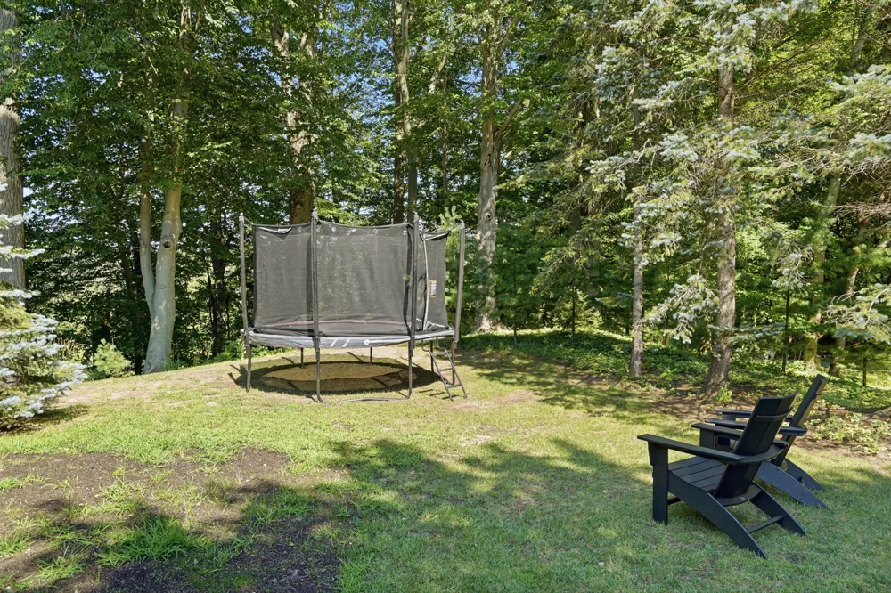 70070 2nd Avenue South Haven, MI 49090