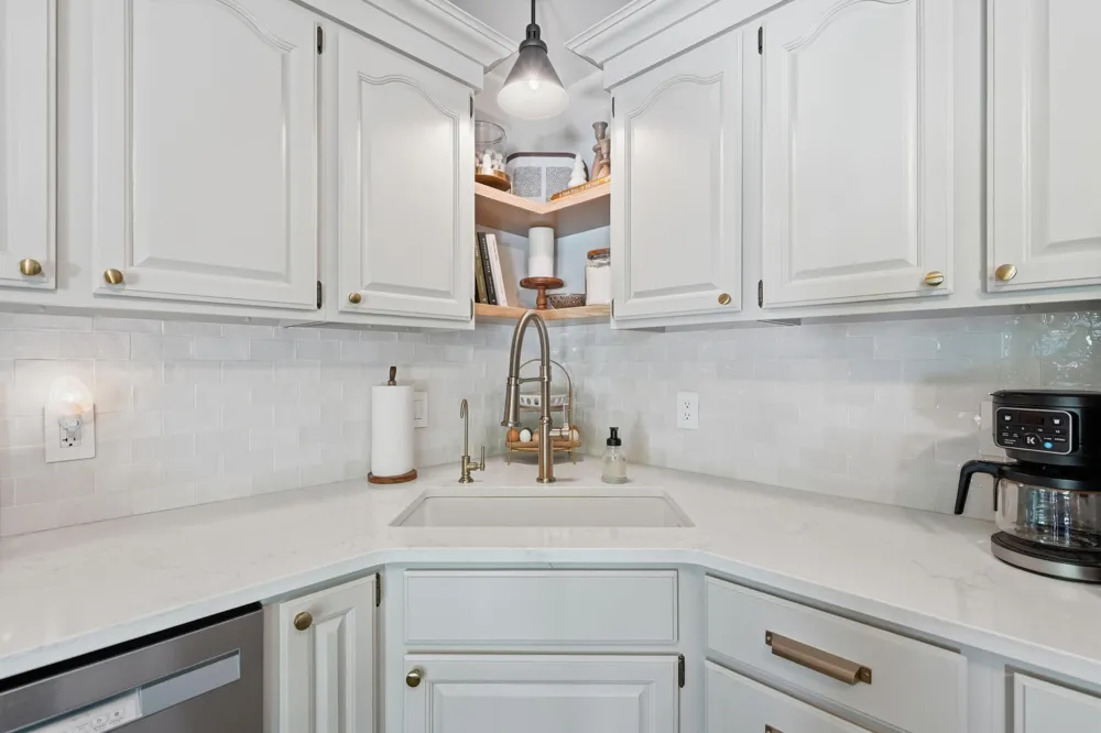 70070 2nd Avenue South Haven, MI 49090