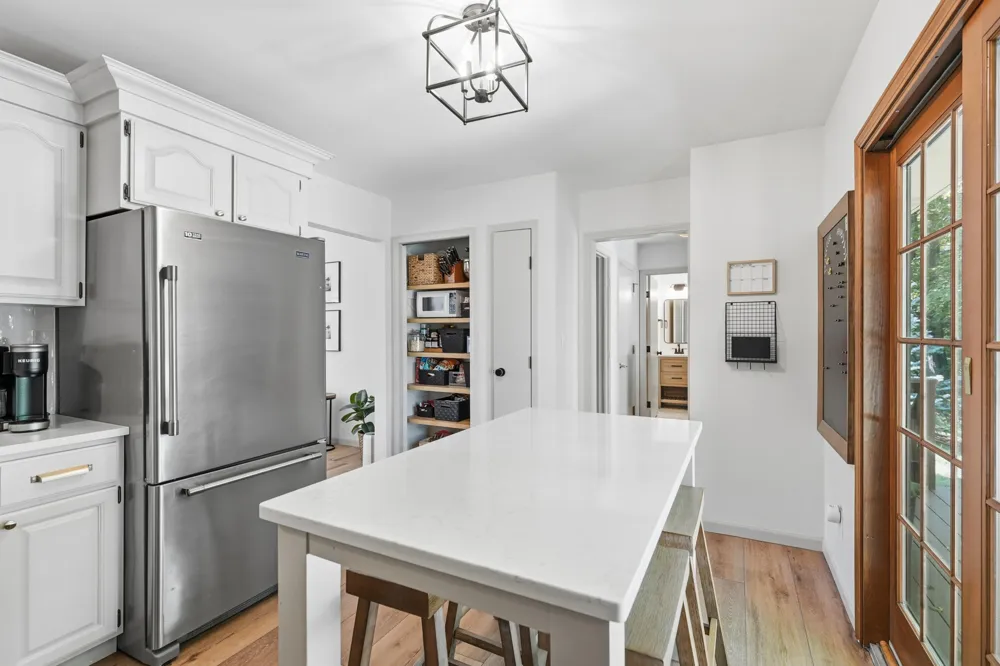 70070 2nd Avenue South Haven, MI 49090