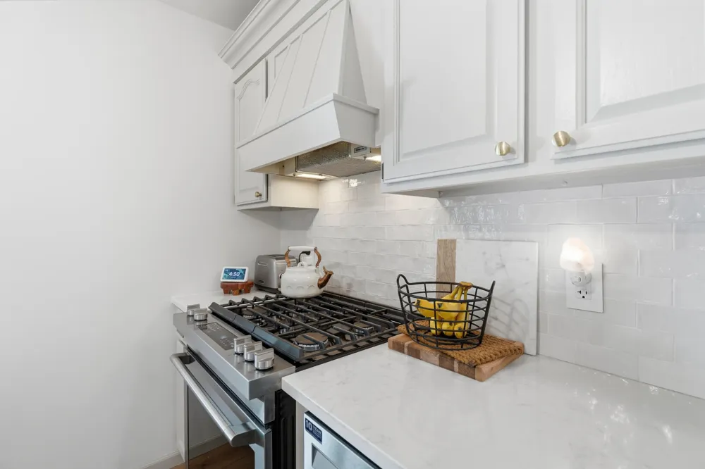 70070 2nd Avenue South Haven, MI 49090