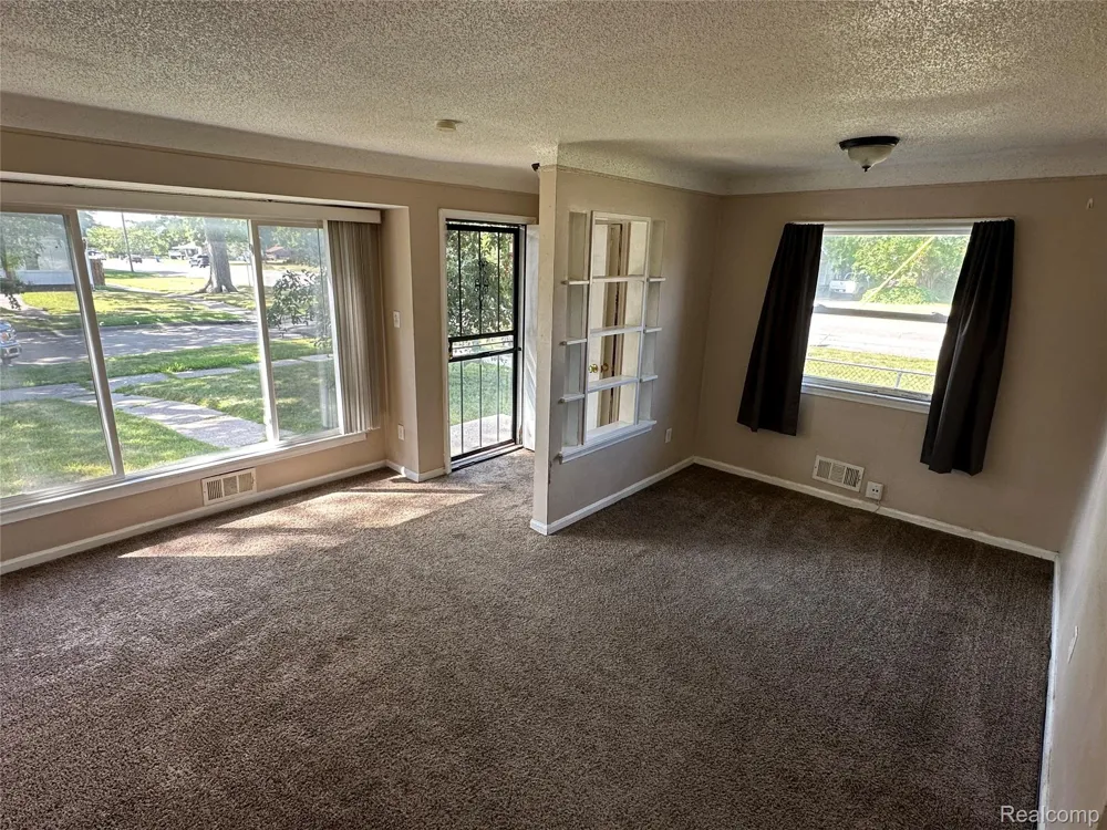 27366 Freda Street Inkster City, MI 48141