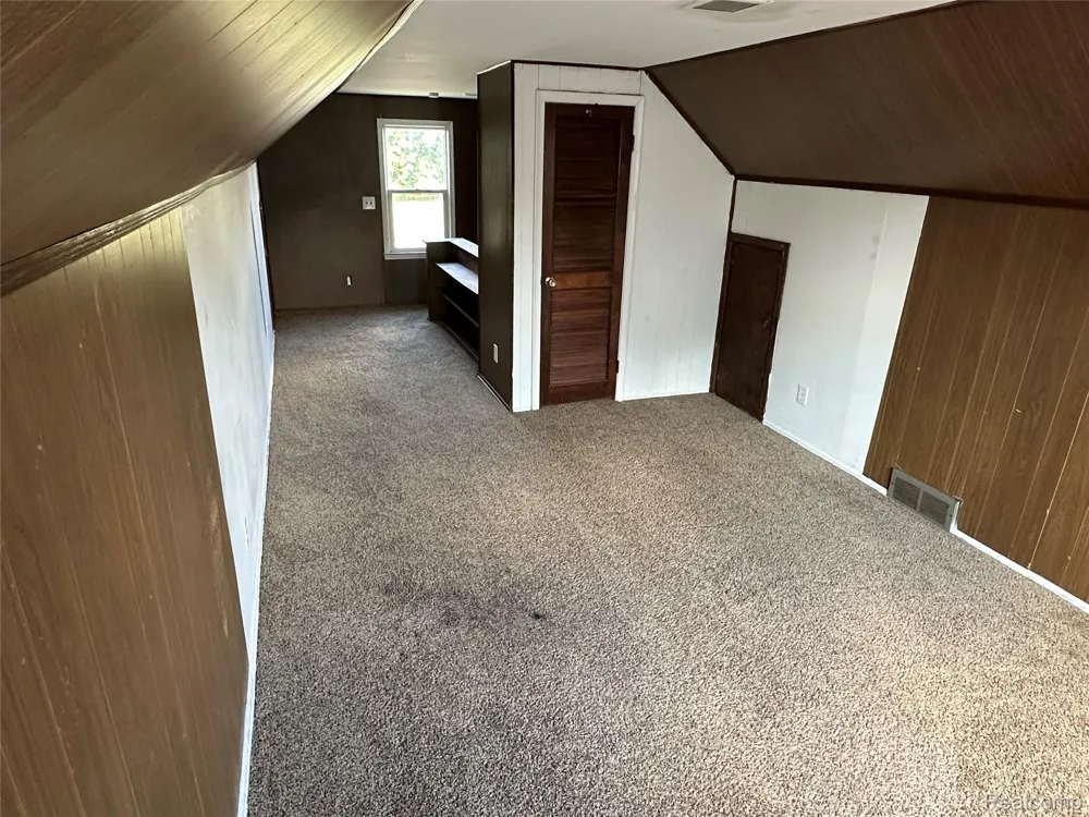 27366 Freda Street Inkster City, MI 48141