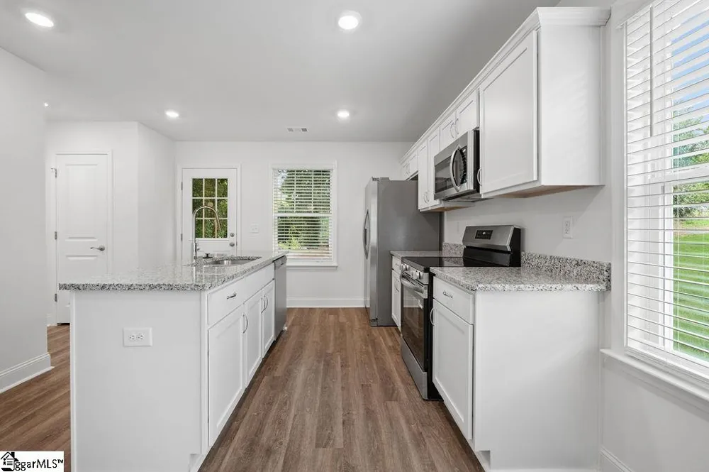 674 Saxon Avenue Spartanburg, SC 29301