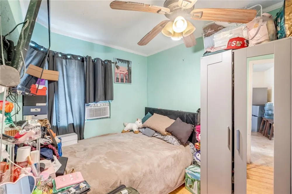 1302 E 48th Los Angeles, CA 90011