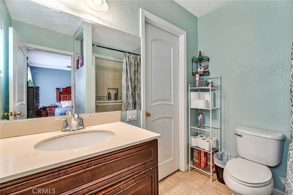 1302 E 48th Los Angeles, CA 90011