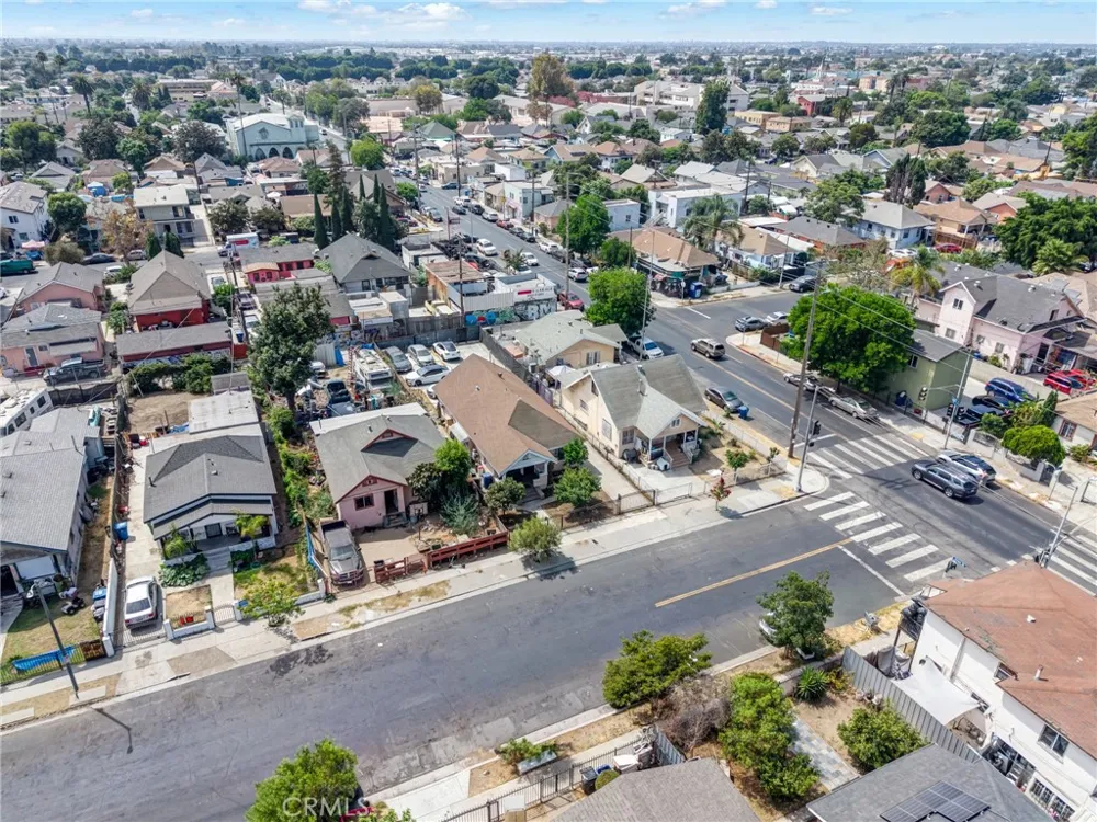 1302 E 48th Los Angeles, CA 90011