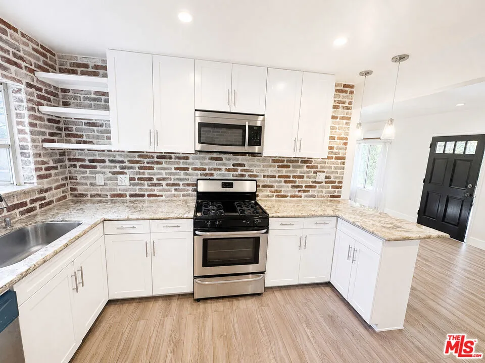 8912 Krueger Street Culver City, CA 90232