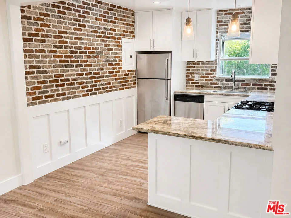 8912 Krueger Street Culver City, CA 90232