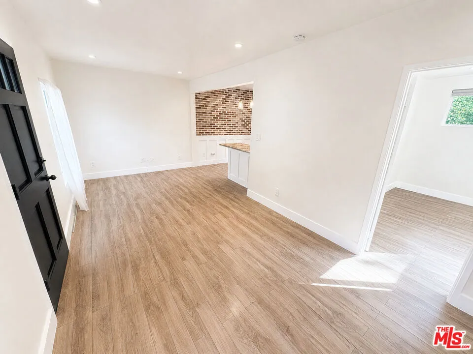 8912 Krueger Street Culver City, CA 90232