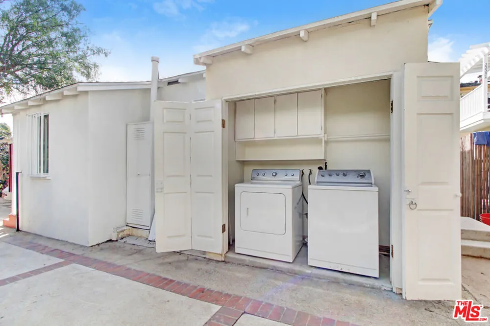 2227 Montana Avenue Santa Monica, CA 90403