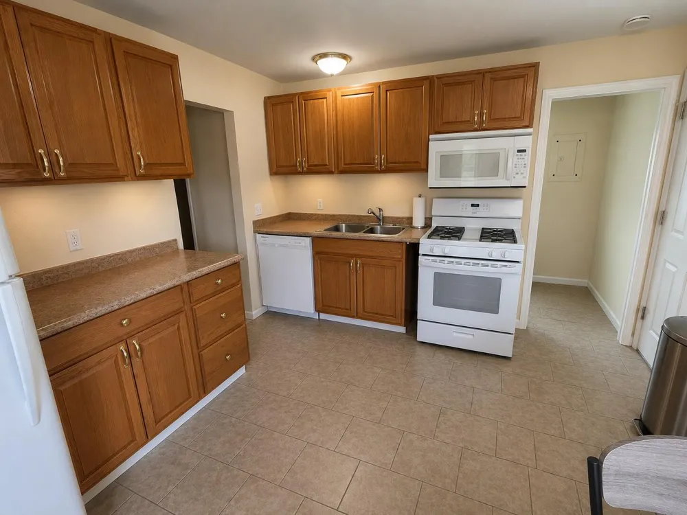 41900 Arthur Street Belleville, MI 48111