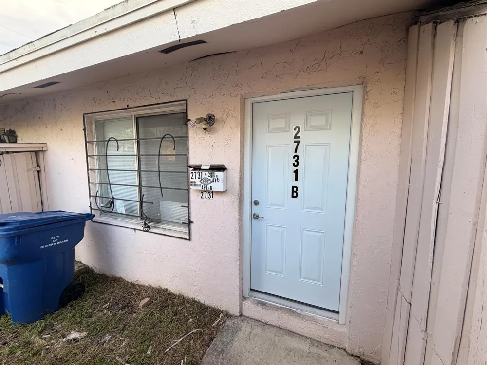 2731 AVENUE S #B Riviera Beach, FL 33404