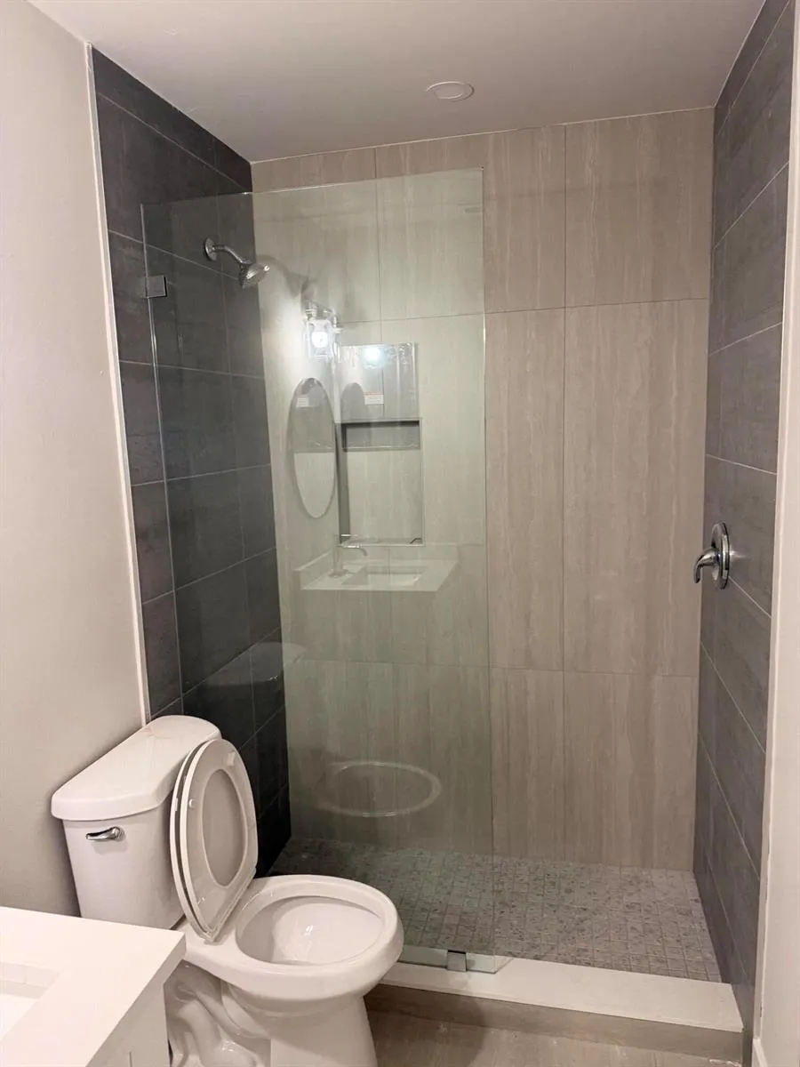 2731 AVENUE S #B Riviera Beach, FL 33404